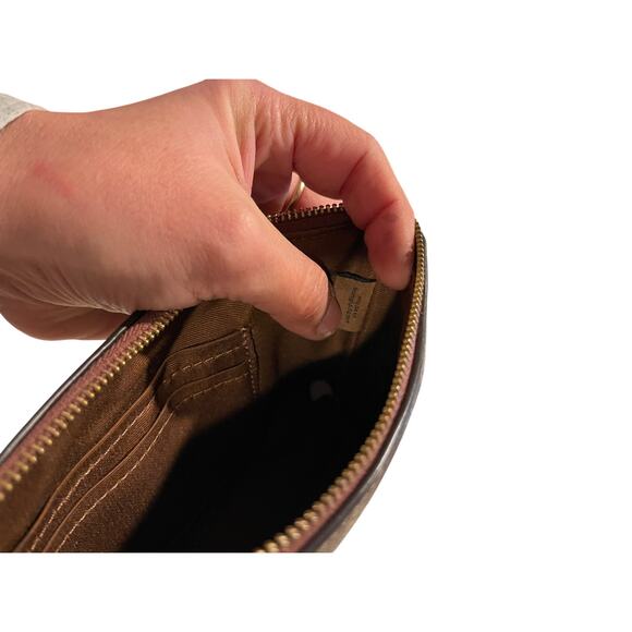 Coach Large Corner Zip Wristlet / Wallet Signature Canvas CS438 IM/Khaki Saddle - Picture 11 of 14